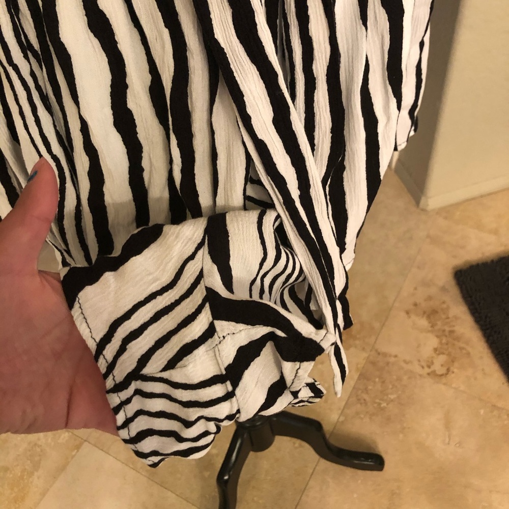 Romper - Picture 6 of 8